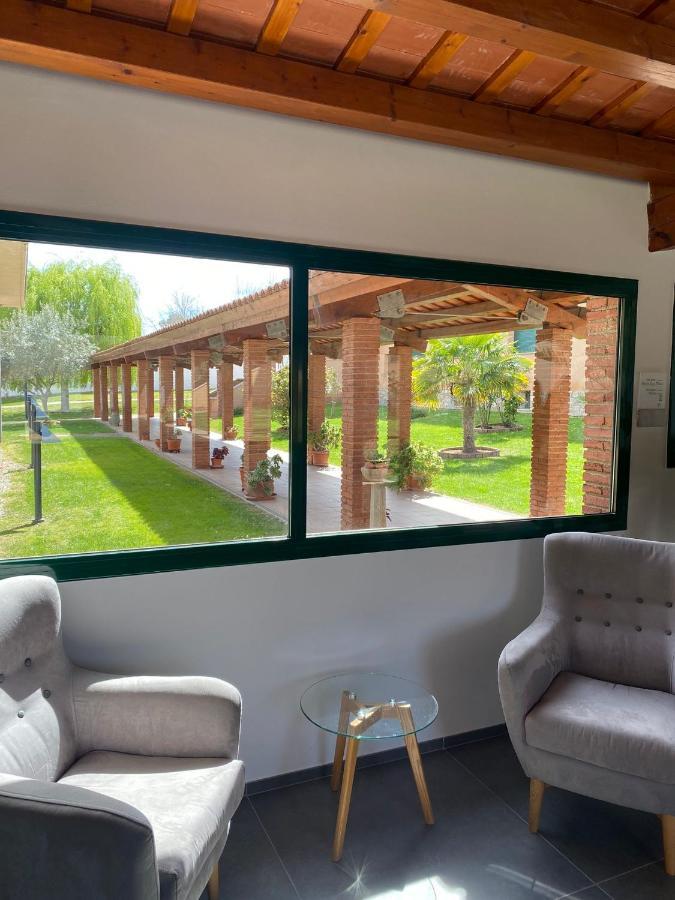 Hotel Casa Santa Elena à Solíus Extérieur photo