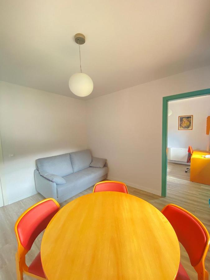 Hotel Casa Santa Elena à Solíus Extérieur photo