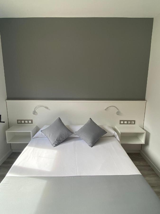 Hotel Casa Santa Elena à Solíus Extérieur photo