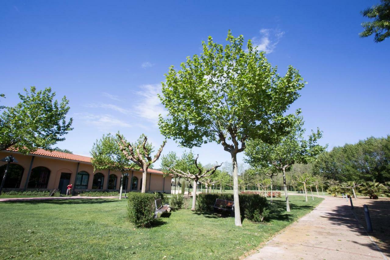 Hotel Casa Santa Elena à Solíus Extérieur photo